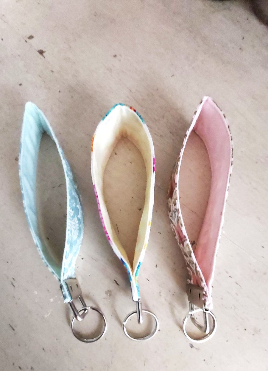 Cheerful cat keyring wristlet key fob