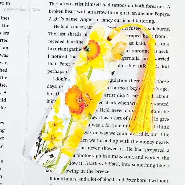 Daffodil decoupage wooden bookmark.  Daffodil bookmark. Wood bookmark.
