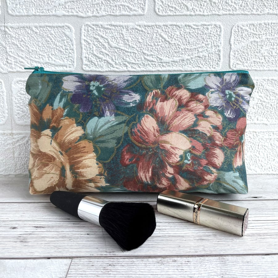 Make up Bag, Cosmetic Bag with Pretty Floral Pattern