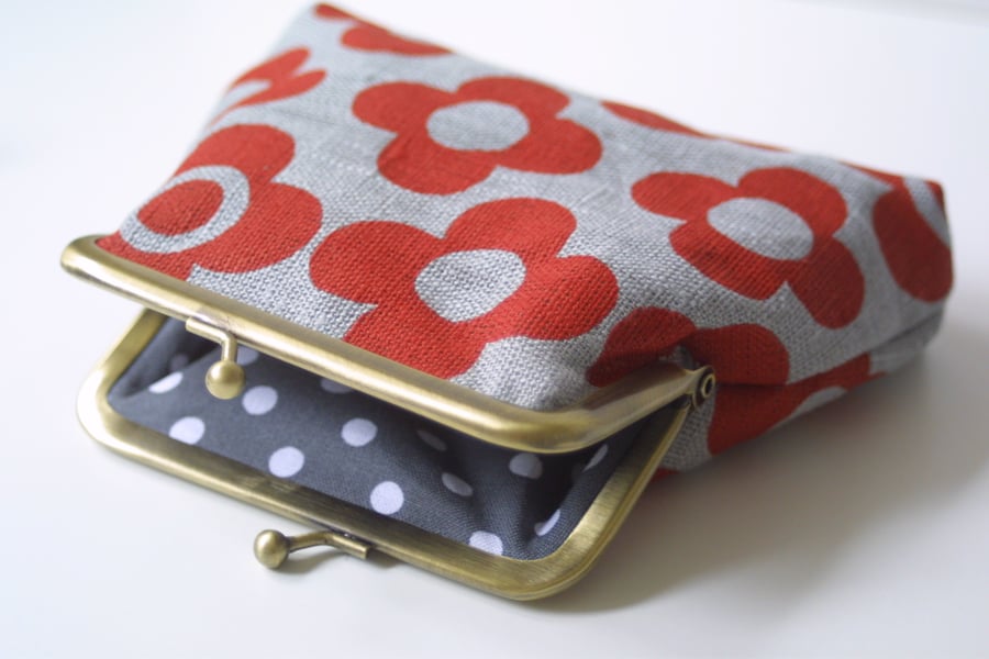 Sale Red Mod Flower purse
