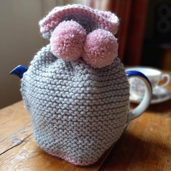 Hand knitted 2 pint (4 cup) tea cosy