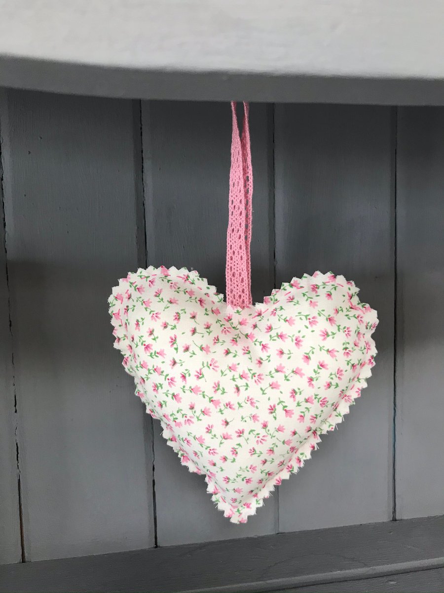 Fabric Heart. (174)