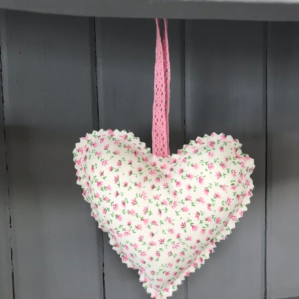 Fabric Heart. (174)