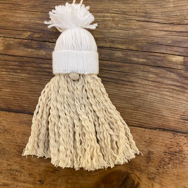  White Wool Gonk (735)