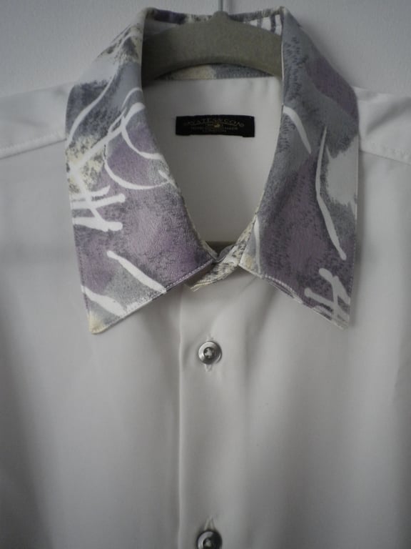 Contrast collar on white modal size M free shipping
