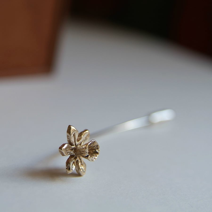 Flower Brooch Pin - Gold Daffodil on Silver Stem