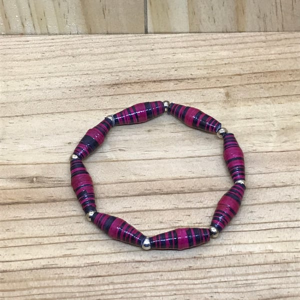 Paper Bead Bracelet. (233)