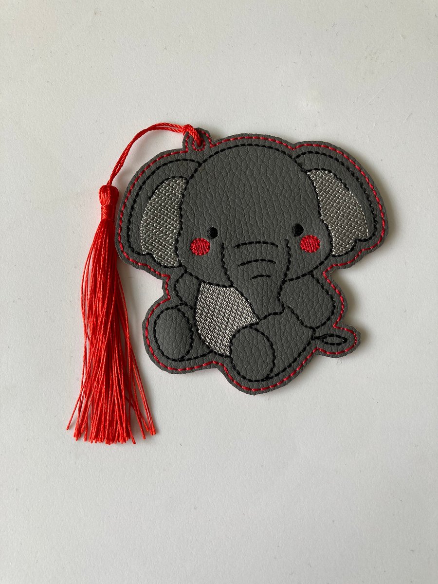 853. Cute elephant bookmark.