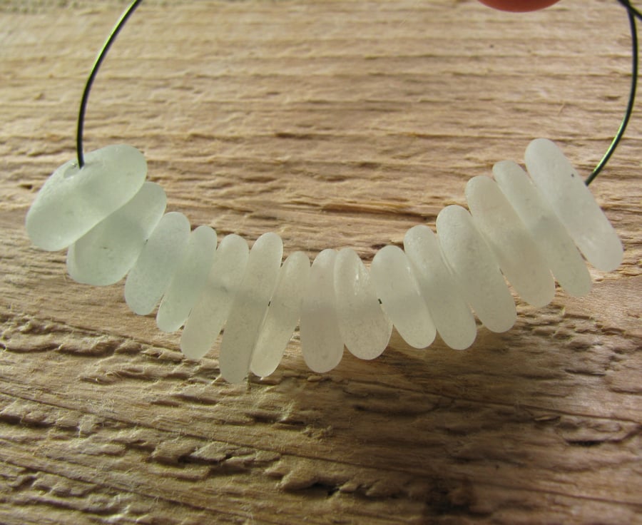 15 Natural sea glass beads, middle drilled, supplies (4)