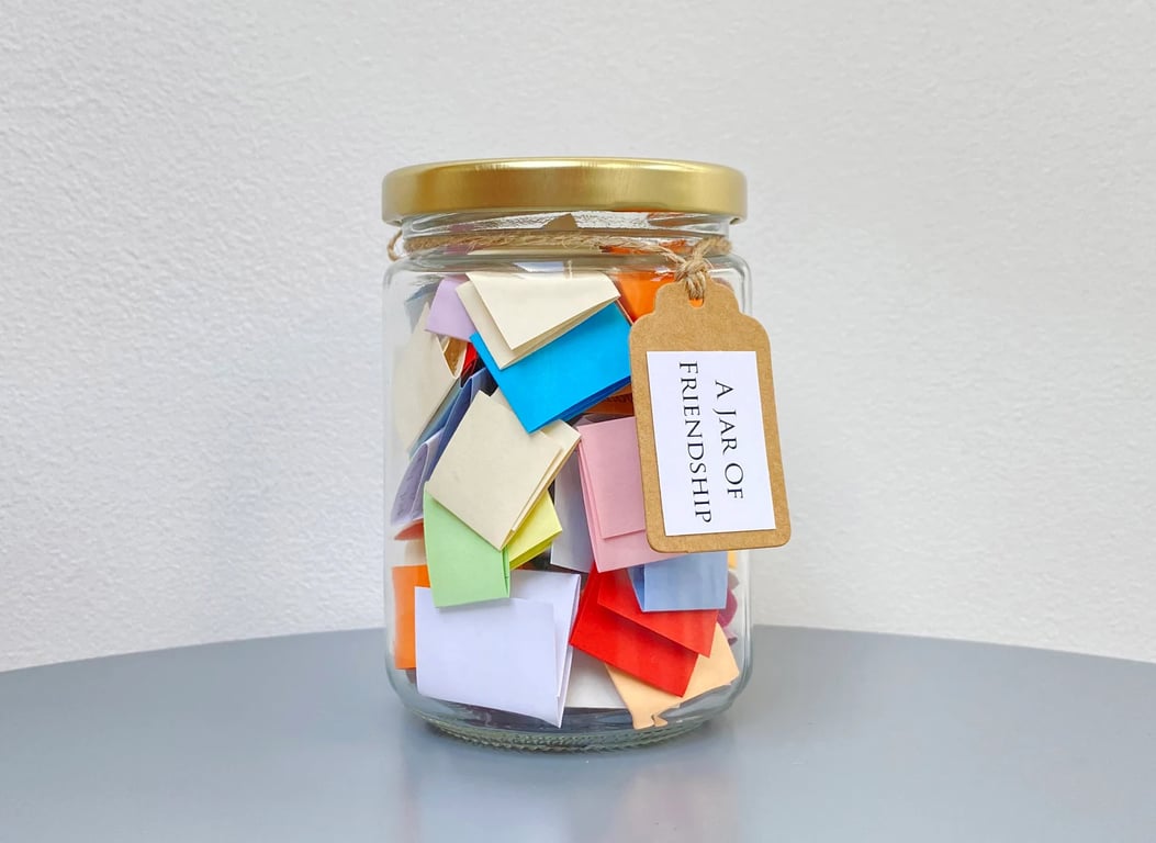 Jar of Friendship Gift, 50 Quotes and Messages, Best Friend Thoughtful Keepsake