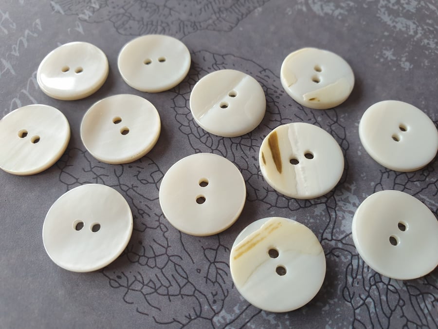 18mm almost 3 4" Segay Natural Pearl x 6 Buttons