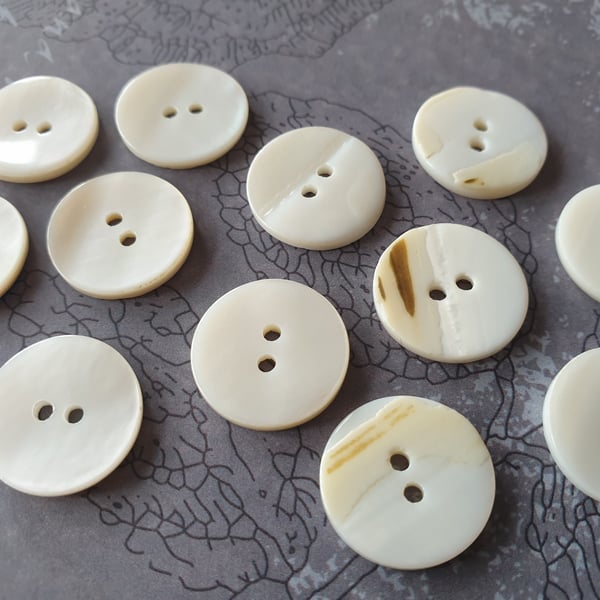 18mm almost 3 4" Segay Natural Pearl x 6 Buttons