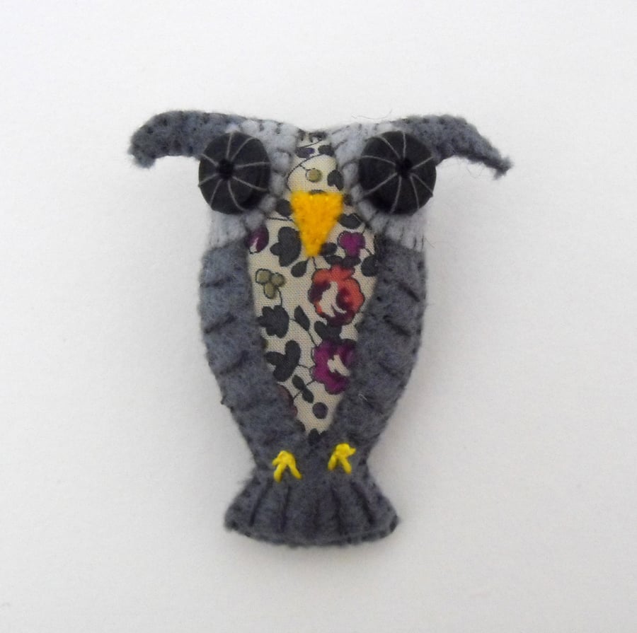 Felt Owl Brooch