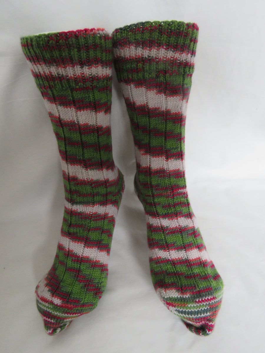 Hand-cranked Knitted Ribbed Wool Socks Size 6 to 7