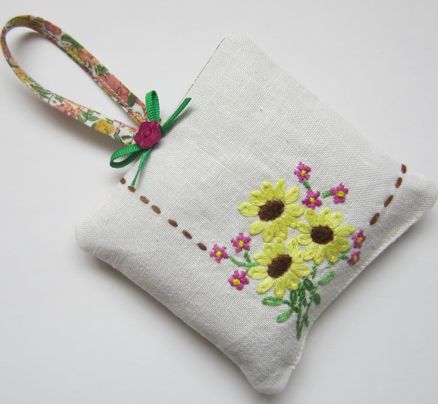 Vintage Embroidered Floral Lavender Bag