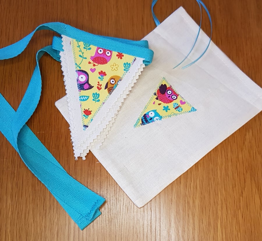 Mini bunting in a bag: little owls