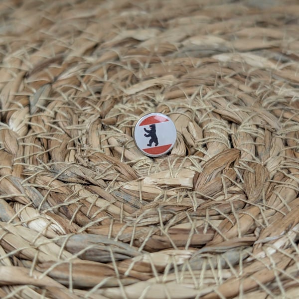 Berlin Flag Map Pin – Germany Travel Push Pin for Wooden Maps