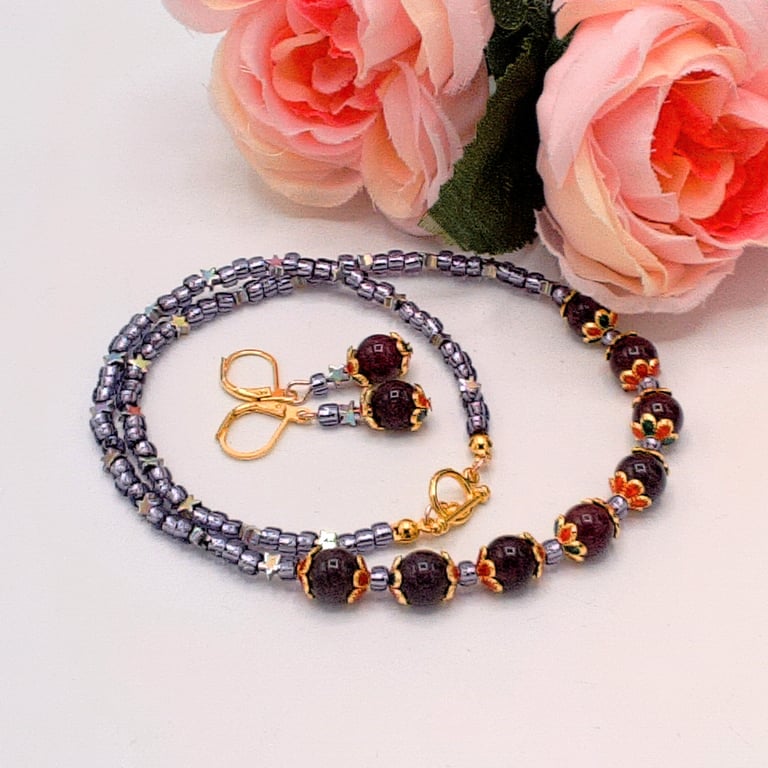 Dyed Jade Enamelled Bead Caps Silver Stars and Seed Beads Necklace and Earrings