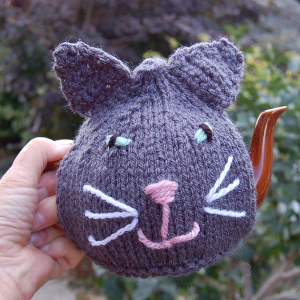 Grey cat Tea cosy - to fit a small  teapot, knitted tea cosy 