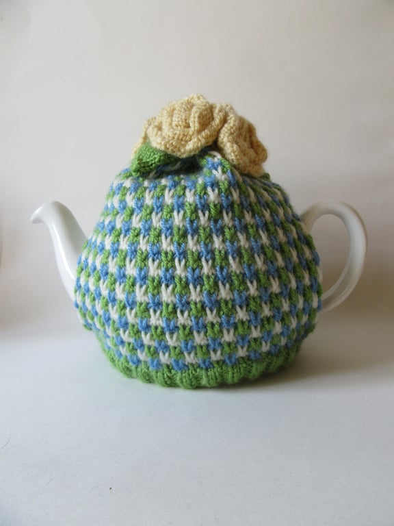 Tea cosy Tea cosie - bright spring tweed with roses