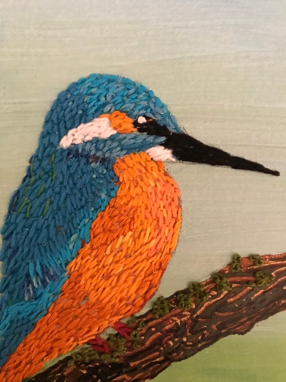 Hand embroidery kingfisher picture on canvas 