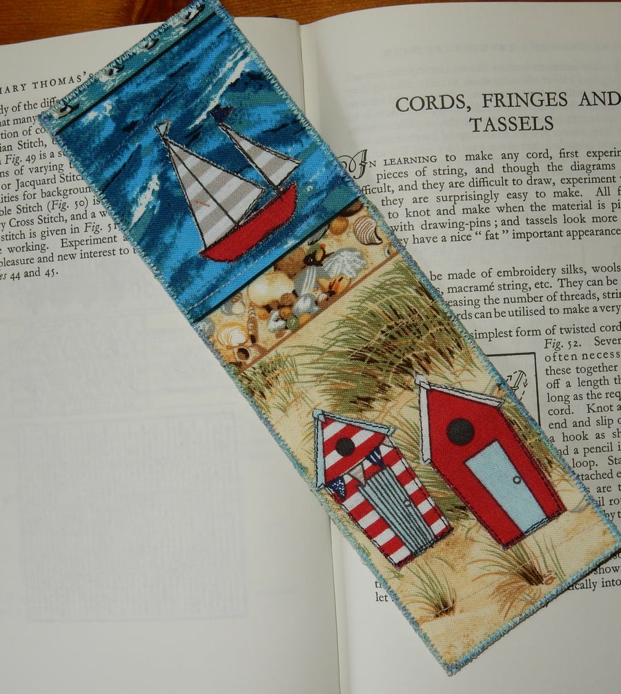 Bookmark Beach huts and boat