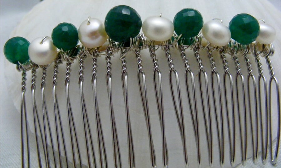 Green Onyx and Freshwater Pearl Hair Comb.
