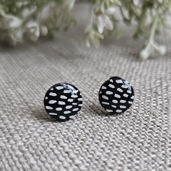 Black and white stud earrings 