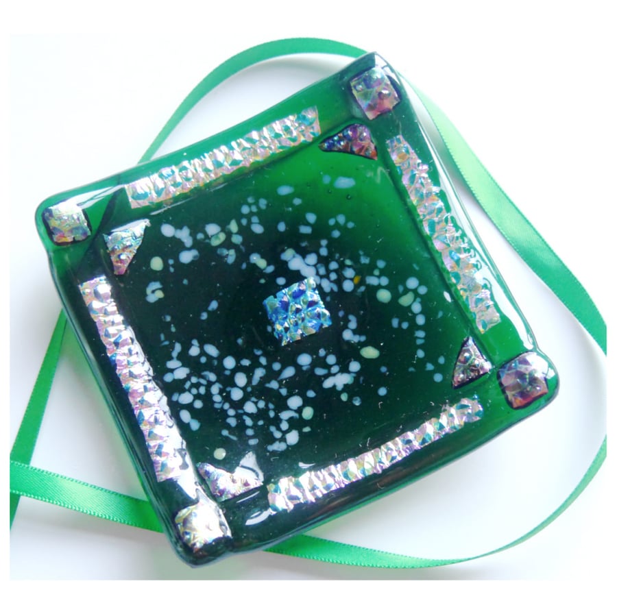sold 251127 t Fused Glass Trinket Dish 9.5cm Rich Green Dichroic 039