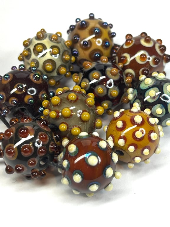 Handmade lamp work glass beads