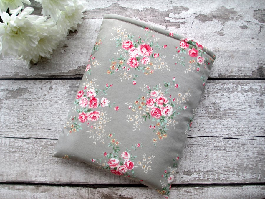 Padded book sleeve Folksy