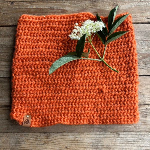 Elder - Hand crafted hedgerow snood