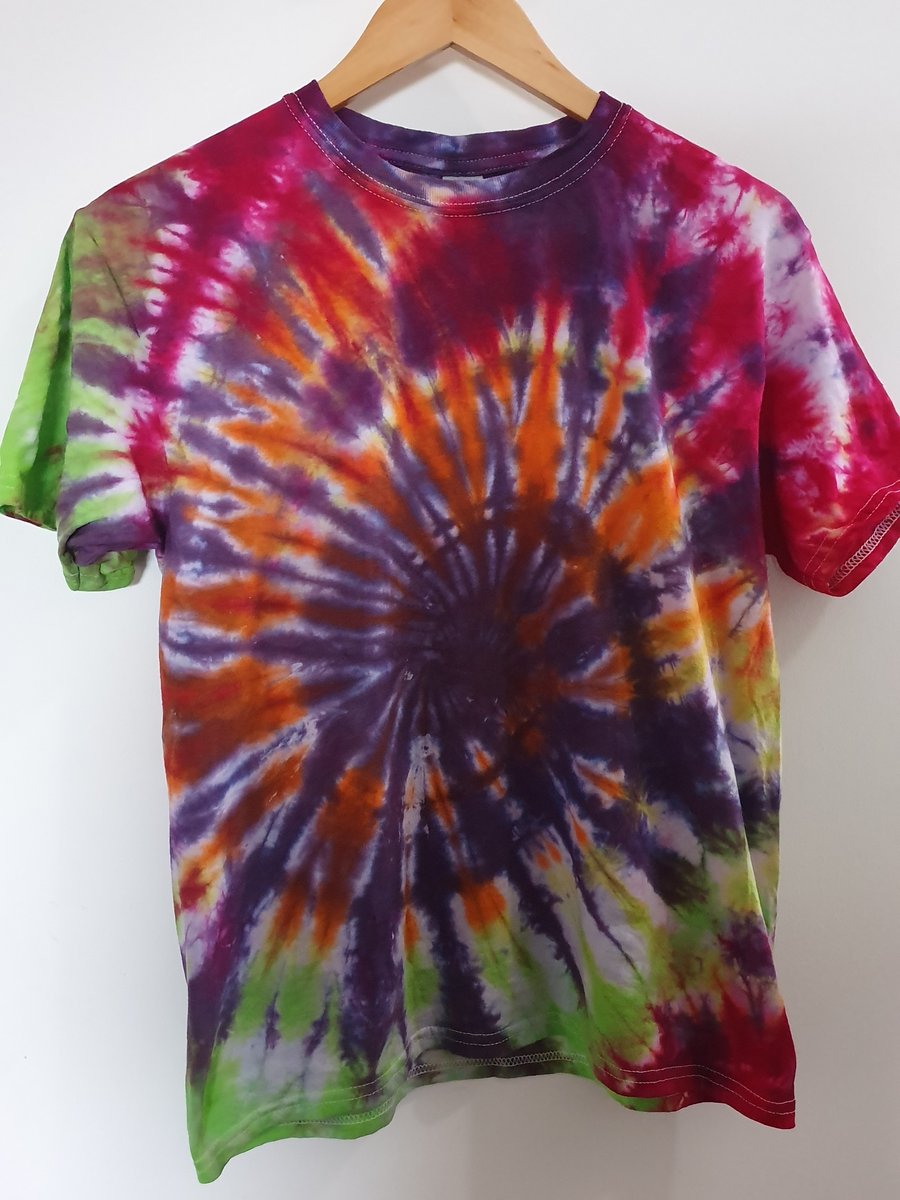 Tie Dye Spiral T-shirt, Large Youth 16-18yrs