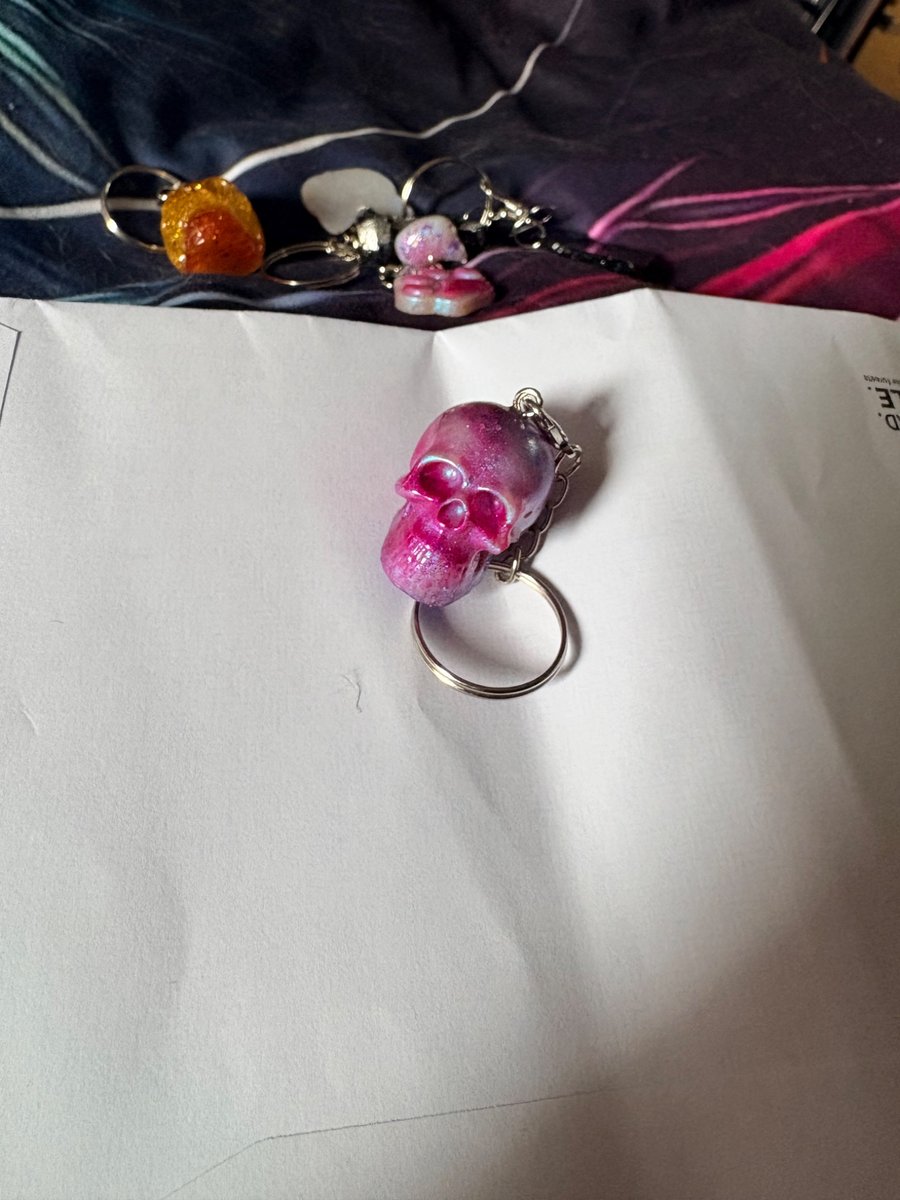 Handmade resin skull keyring