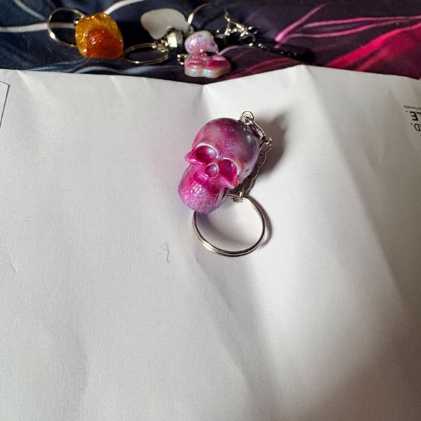 Handmade resin skull keyring
