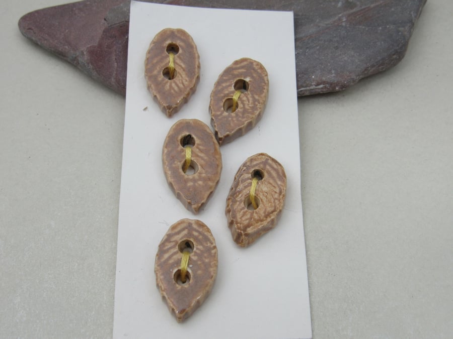 5 Small Leaf Shaped Sand Brown Ceramic Buttons