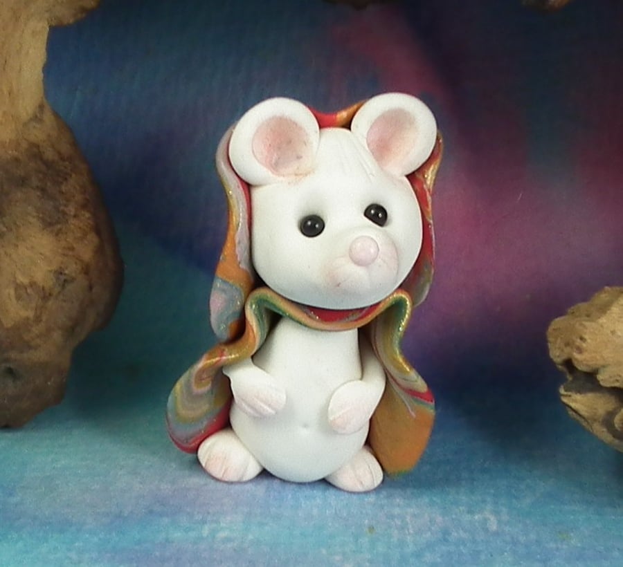 Downland Mouse 'Molly' with ornate robes OOAK Sculpt