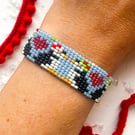 Festive Penguin Heart Bracelet – Handwoven Beaded Christmas Jewellery