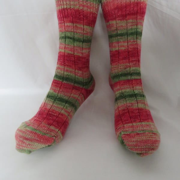 Hand-cranked Knitted Ribbed Wool Socks Size 6 to 7