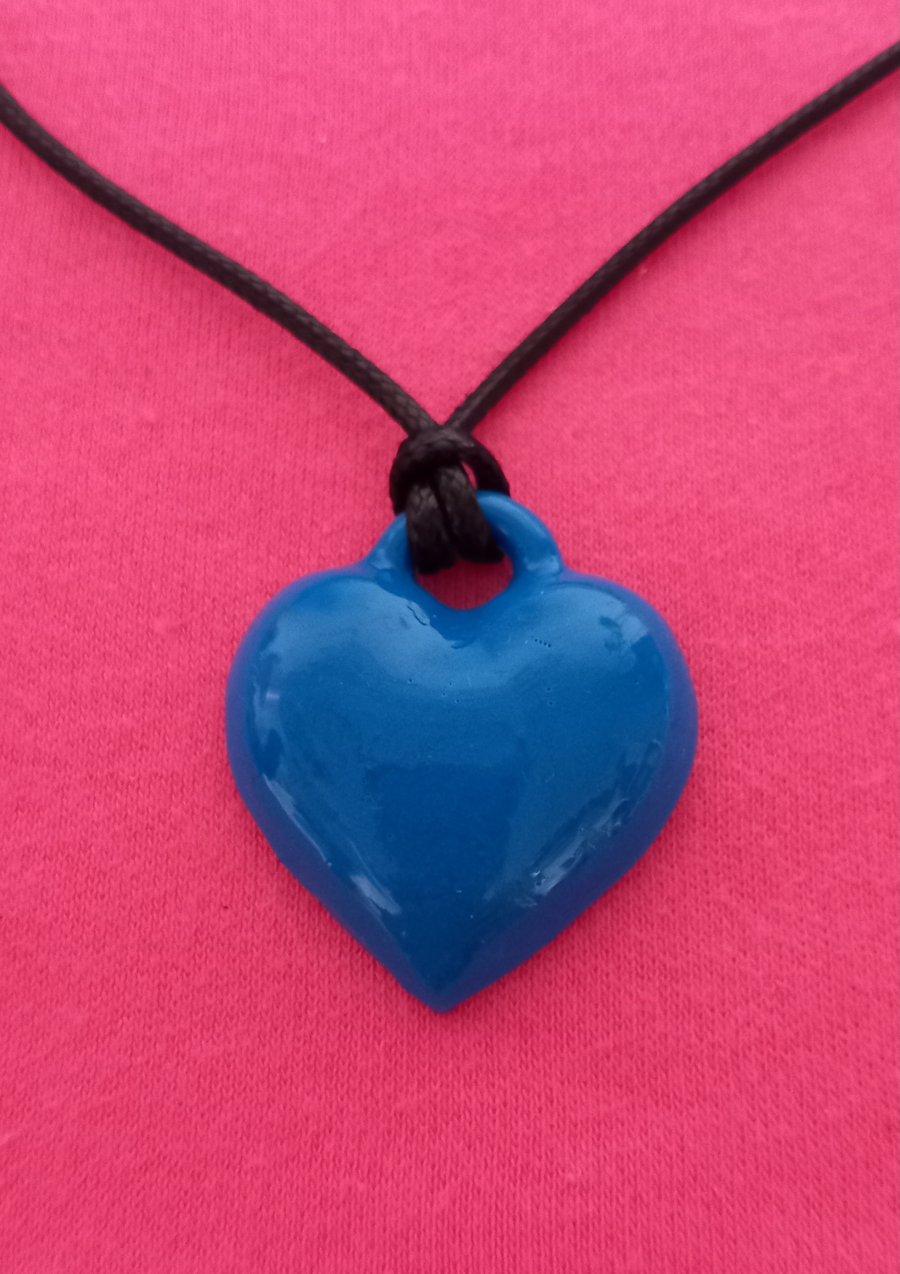 Blue resin Heart cord chain necklace 