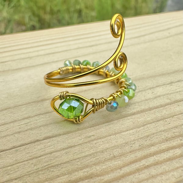 Snake design beaded gold and green wraparound ring 