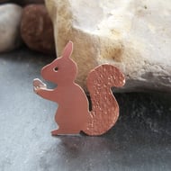 Squirrel brooch in copper with silver acorn