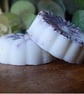 Rosewood scented vegan wax melt. - Image 2