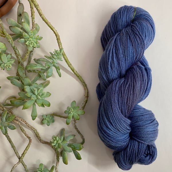 Hand dyed merino. Yarn. Wool. 