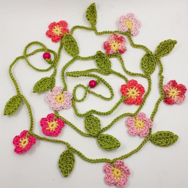 Crochet Flowers Garland in Pinks Folksy