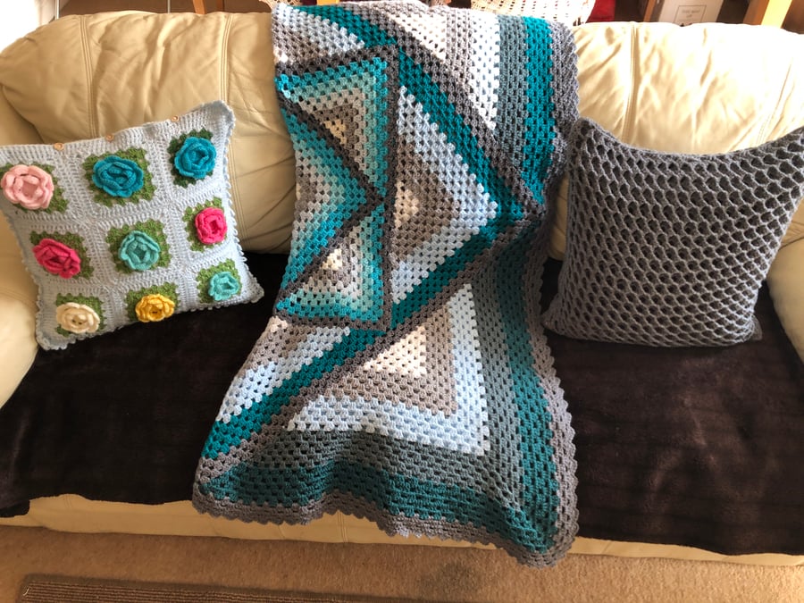 Hand-drafted Crochet Throw 155X155 cm with 2 Cushion Covers -Cotton Blanket Set