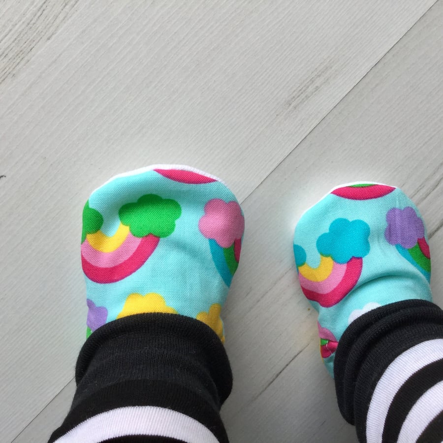  Handmade Sweet RAINBOWS Slippers Pram Shoes Baby GIFT IDEA Size 0-24m
