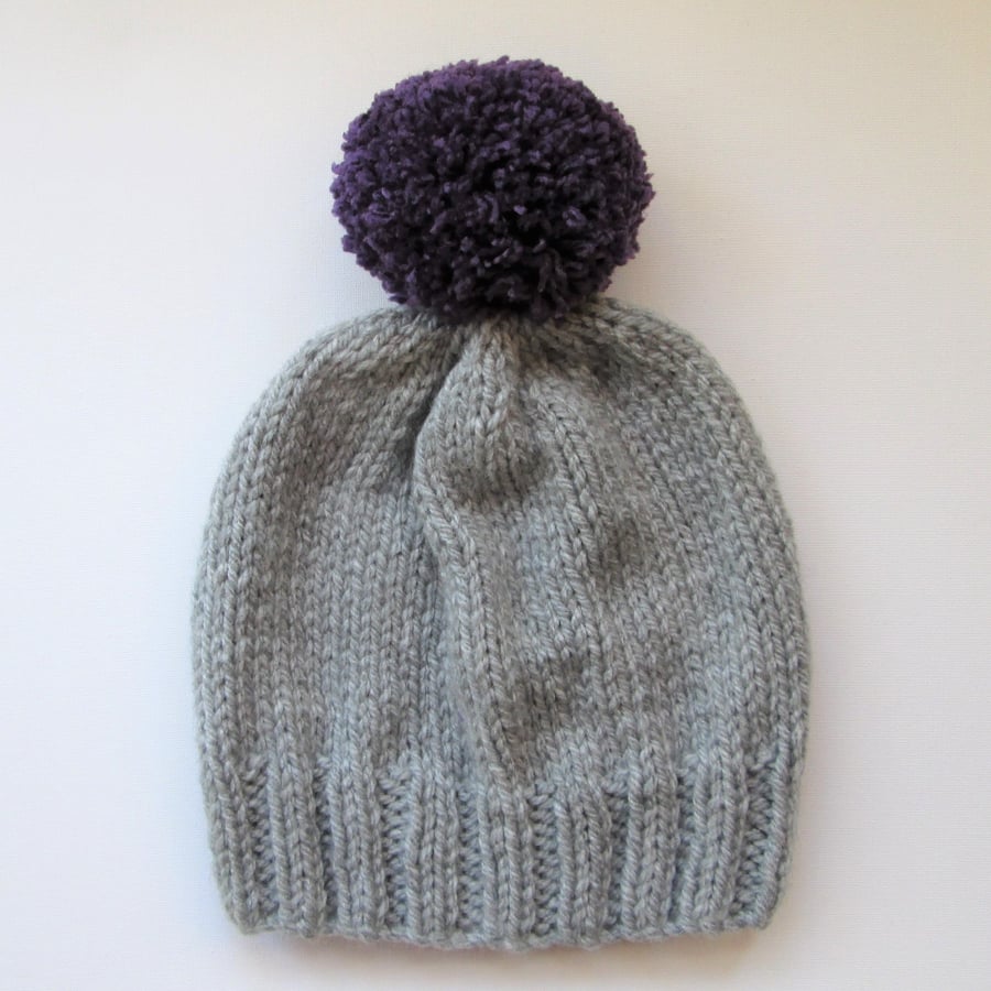 Bobble Hat in Light Grey Chunky Yarn with Purple Pom Pom
