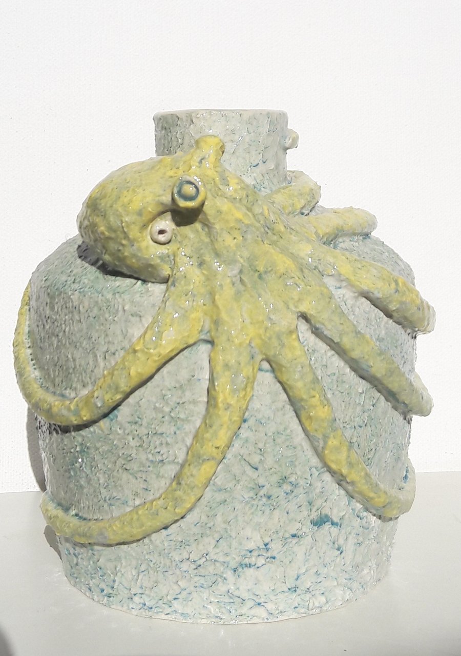 Octopus vase 