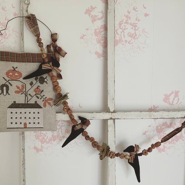 Primitive Crow Bunting